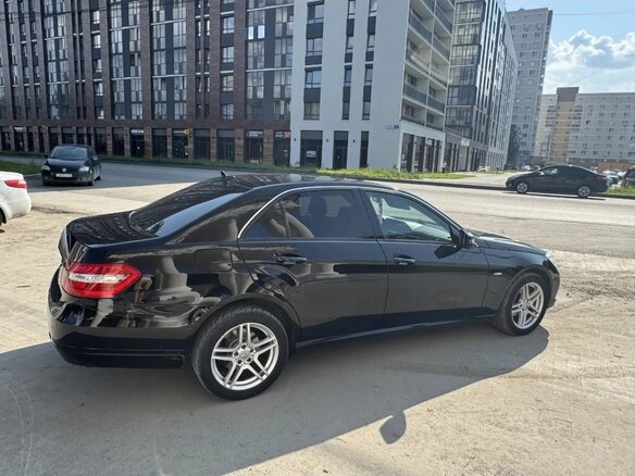 2010 Mercedes-Benz E-Класс 200 5G-Tronic IV (W212, S212, C207), чёрный, 1370000 рублей - вид 6