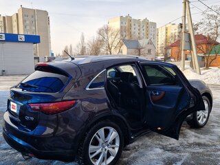 2016 Infiniti QX70, коричневый, 2100000 рублей, вид 3