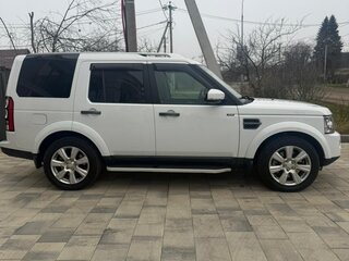 2015 Land Rover Discovery IV Рестайлинг, белый, 3500000 рублей, вид 5