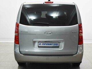 2018 Hyundai H-1 II Рестайлинг 2, серебристый, 2700000 рублей, вид 3