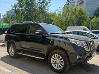 2015 Toyota Land Cruiser Prado 6-speed 150 Series Рестайлинг 1, чёрный, 3500000 рублей, вид 4