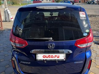 2019 Honda Freed II, синий, 1340000 рублей, вид 4