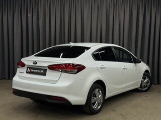 2017 Kia Cerato III Рестайлинг (Classic), белый, 1199777 рублей, вид 4