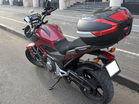 2012 Honda NC 700X, красный, 430000 рублей, вид 1