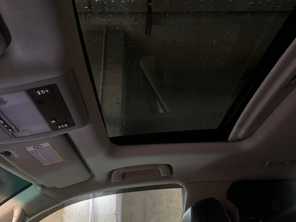 2012 Lexus LX 570 III Рестайлинг, серебристый, 6500000 рублей - вид 24