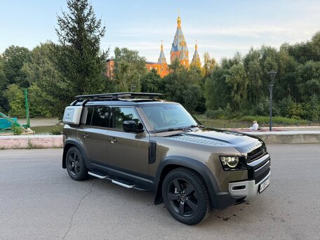 2020 Land Rover Defender 110 II, коричневый, 6750000 рублей, вид 2