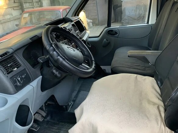 2008 Ford Transit, белый - вид 5