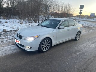 2009 BMW 5 серии 525i V (E60/E61) Рестайлинг, белый, 1290000 рублей, вид 1