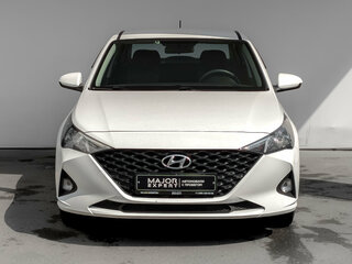 2022 Hyundai Solaris II Рестайлинг, белый, 1665000 рублей, вид 2