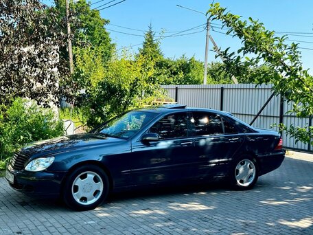 2000 Mercedes-Benz S-Класс 320 IV (W220), чёрный, 850000 рублей, вид 1