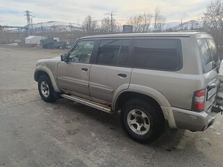 2002 Nissan Patrol V (Y61), серый, 800000 рублей, вид 3