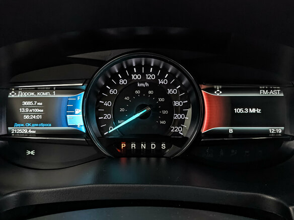 2018 Ford Explorer V Рестайлинг 2, чёрный, 2475000 рублей - вид 12