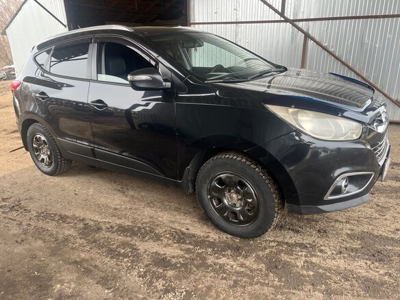 2010 Hyundai ix35 I, чёрный, 1000000 рублей - вид 1