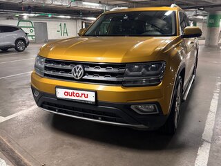 2018 Volkswagen Teramont I, золотистый, 3400000 рублей, вид 1