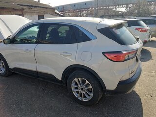 2020 Ford Escape IV, белый, 1800000 рублей, вид 1