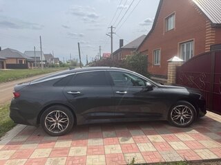 2021 Kia K5 III, серый, 2700000 рублей, вид 3