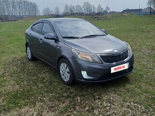 2013 Kia Rio 5-speed III, серый, 720000 рублей, вид 4