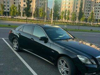 2011 Mercedes-Benz E-Класс 200 7G-Tronic IV (W212, S212, C207), чёрный, 1050000 рублей, вид 3