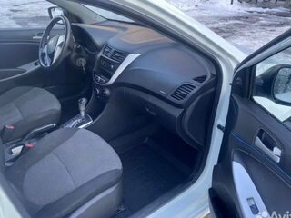2011 Hyundai Solaris I, белый, 850000 рублей, вид 4