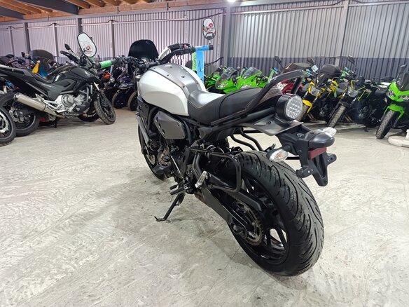 2018 Yamaha XSR700, серебристый, 640000 рублей - вид 5