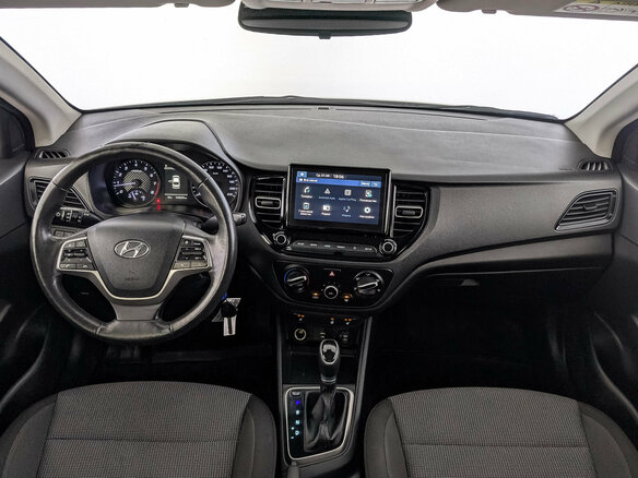 2021 Hyundai Solaris II Рестайлинг, белый - вид 12