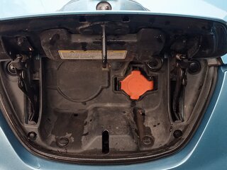 2013 Nissan Leaf (EM57) I (ZE0/AZE0), синий, 990000 рублей, вид 3