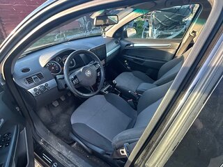 2011 Opel Astra H Рестайлинг, чёрный, 330000 рублей, вид 5