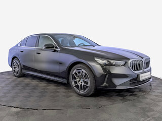 2023 BMW 5 серии 530i xDrive VIII (G60/G61/G68), чёрный, 6350000 рублей, вид 3