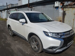 2017 Mitsubishi Outlander III Рестайлинг 2, белый, 1750000 рублей, вид 1