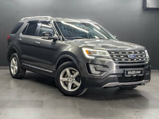 2017 Ford Explorer V Рестайлинг, серый, 2720000 рублей, вид 3