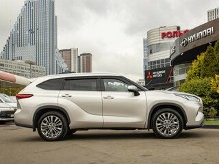 2025 Toyota Highlander IV (XU70), серебристый, 5098000 рублей, вид 3