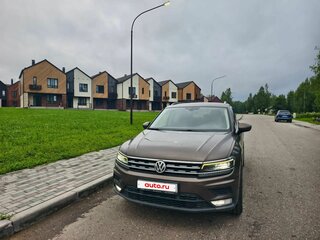 2017 Volkswagen Tiguan II, коричневый, 1850000 рублей, вид 4