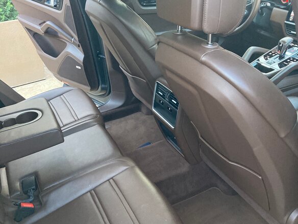 2020 Porsche Cayenne III, серый, 8200000 рублей - вид 13