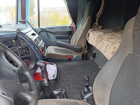 2000 DAF XF 95, серебристый, 2100000 рублей, вид 5