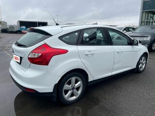 2012 Ford Focus III, белый, 690000 рублей, вид 3