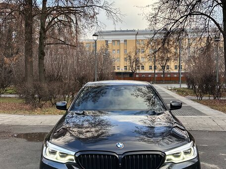 2018 BMW 5 серии 530d xDrive VII (G30/G31/G38), чёрный, 3950000 рублей, вид 1