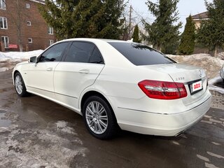 2011 Mercedes-Benz E-Класс 350 IV (W212, S212, C207), белый, 1850000 рублей, вид 3