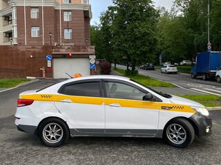 2016 Kia Rio III Рестайлинг, серебристый, 520000 рублей, вид 5