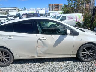 2016 Toyota Prius IV (XW50), белый, 1200000 рублей, вид 2