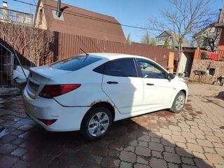 2015 Hyundai Solaris I Рестайлинг, белый, 250000 рублей, вид 2