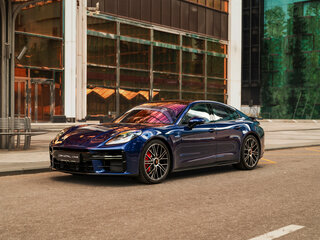 Porsche Panamera GTS III