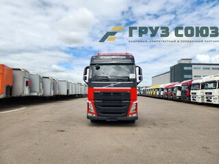 2017 Volvo FH, красный, 6490000 рублей, вид 3