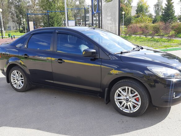 2008 Ford Focus II Рестайлинг, чёрный, 620000 рублей - вид 2