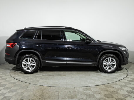 2020 Skoda Kodiaq I, чёрный, 1949700 рублей, вид 4