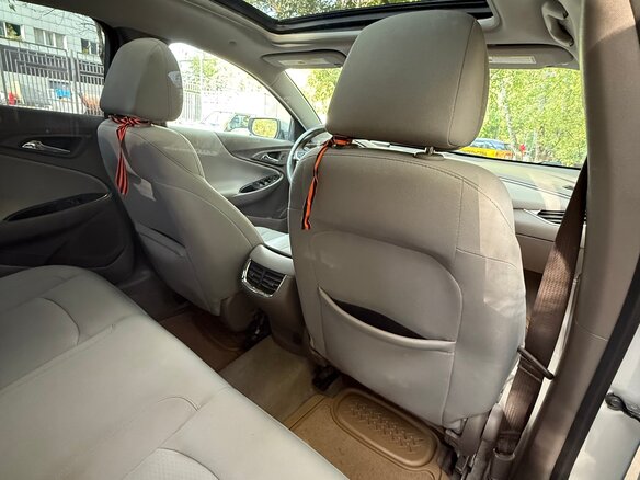 2018 Chevrolet Malibu IX Рестайлинг, серый, 1400000 рублей - вид 15