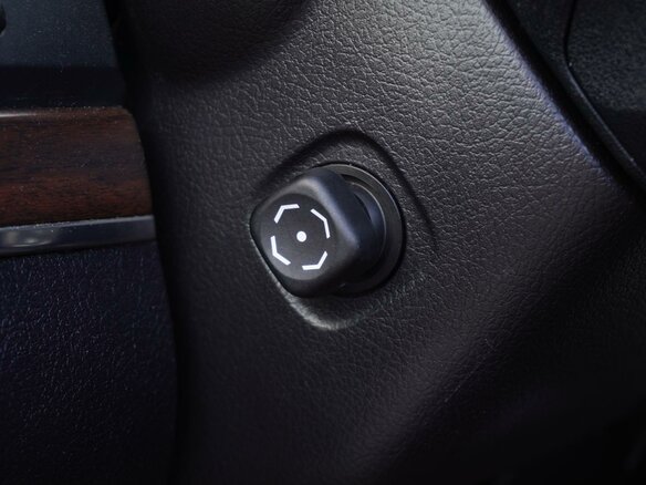 2015 Toyota Land Cruiser 200 Series Рестайлинг 2, чёрный, 5033000 рублей - вид 21