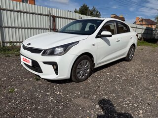 2019 Kia Rio IV, белый, 700000 рублей, вид 2