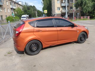 2015 Hyundai Solaris I Рестайлинг, оранжевый, 800000 рублей, вид 2