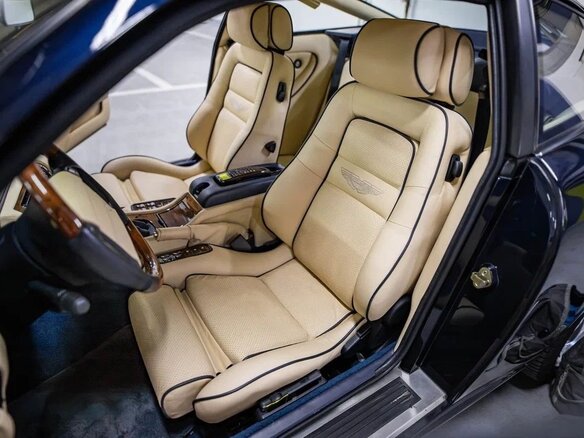 1998 Aston Martin V8 Vantage II, синий, 25500000 рублей - вид 9