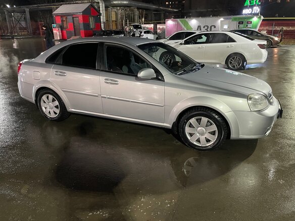 2007 Chevrolet Lacetti I, серебристый, 580000 рублей - вид 3
